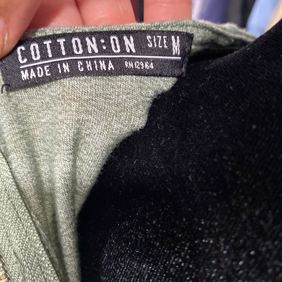 Green Tank top with back zipper Cotton On Size Medium Crop top Muscle Tee - Picture 6 of 6